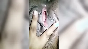 Chubby Desi Aunty Stripping And Bathing Completely Naked