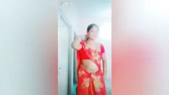Slutty Aunty Stripping Completely Naked For The Camera