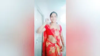 Slutty Aunty Stripping Completely Naked For The Camera