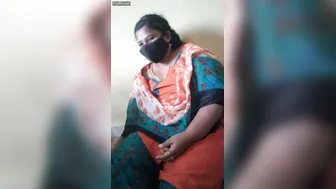 Aunty Sharing Her Wild Sex Stories Getting Wet And Horny