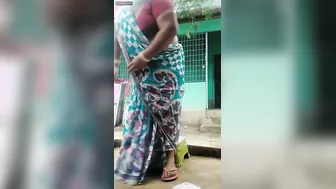 Bengali Village Milf Bathing Naked In The Bathroom