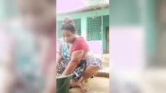 Bengali Village Milf Bathing Naked In The Bathroom