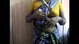 Horny Aunty In Saree Getting Her Tits And Pussy Touched