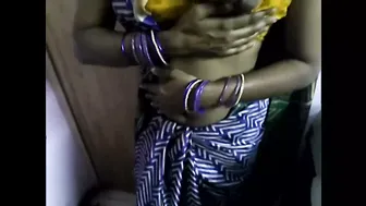 Horny Aunty In Saree Getting Her Tits And Pussy Touched