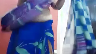 Horny Aunty Flashing Her Tits And Ass On Webcam For You