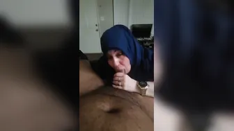 Muslim Milf Sucking Cock Like A Pro In Homemade Amateur Clip
