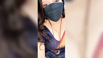 Married Aunty Stripping Saree And Blouse Teasing On Webcam