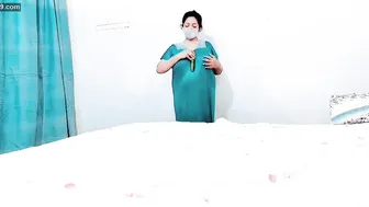 Beautiful Married Woman Stuffing Things In Her Pussy