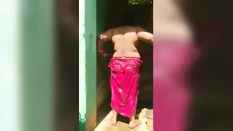 Bengali Village Aunty Bathing Naked Caught By Hidden Camera