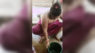 Bengali Village Aunty Bathing Naked Caught By Hidden Camera