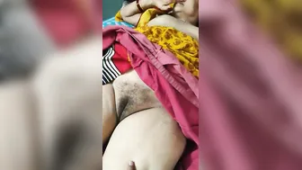 Married Woman Showing Off Her Tight Wet Pussy On Camera Solo