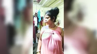 Sexy Indian Aunty Caught Naked While Bathing In Bathroom