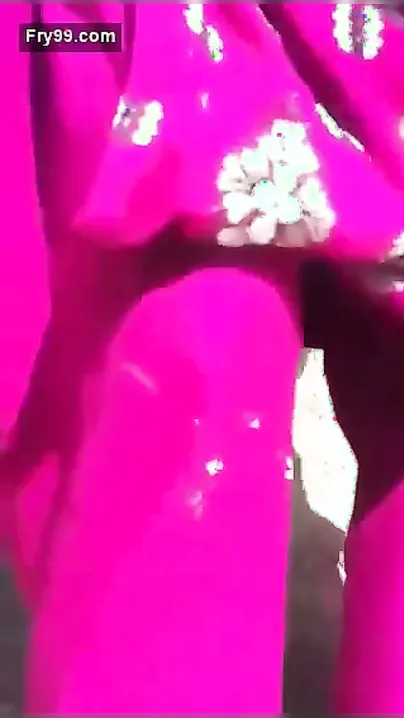 Pakistani Aunty Spreading Pussy Lips Showing Pink Hole Close