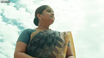 Chubby Wifey Teasing In Saree Showing Her Sexy Belly