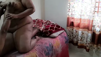 Helping My Married Neighbor Cum With My Tight Pussy Ride