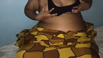 Tamil Aunty Flashing Her Massive Natural Tits For Camera