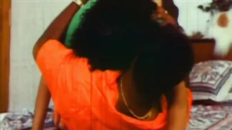 Desi Aunty Spreading Wide Taking Every Inch Deep Inside Pussy