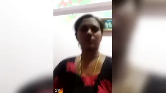 Mature Aunty Flashing Her Huge Tits And Wet Pussy For Camera