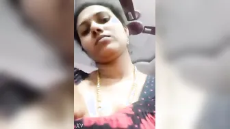 Mature Aunty Flashing Her Huge Tits And Wet Pussy For Camera