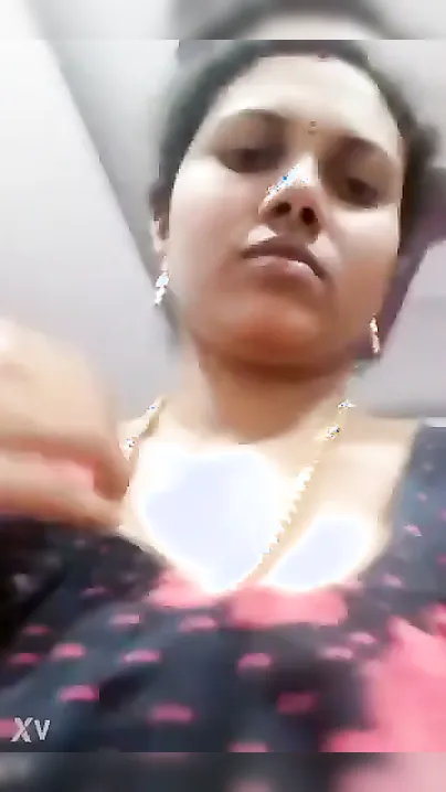 Mature Aunty Flashing Her Huge Tits And Wet Pussy For Camera