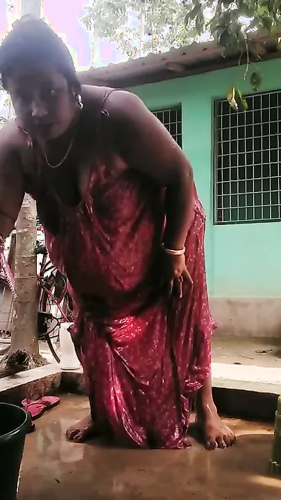Village Milf Bathing Outdoors Before Getting Fucked