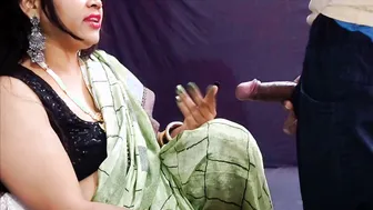 Indian Milf Taking It Deep In Her Tight Virgin Asshole