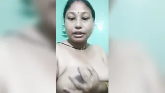Desi Aunty Showing Off Her Big Tits And Wet Pussy For Camera