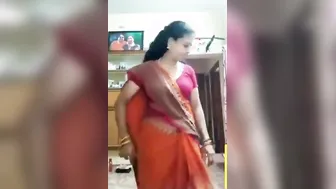 Village Aunty Exposing Massive Boobs On Webcam For Viewers