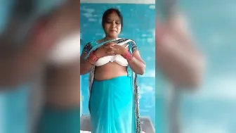 Desi Married Slut Getting Her Pussy Fingered By Her Lover