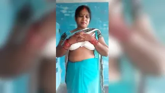 Desi Married Slut Getting Her Pussy Fingered By Her Lover