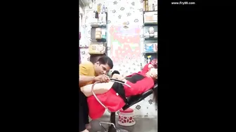 Aunty Getting Her Pussy Licked At The Beauty Parlour