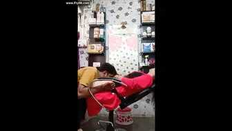 Aunty Getting Her Pussy Licked At The Beauty Parlour