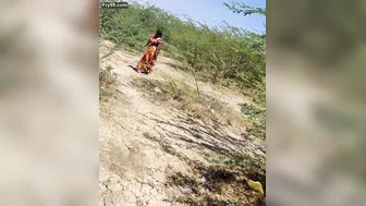 Village Aunty Getting Fucked Outdoor By Young Horny Neighbor