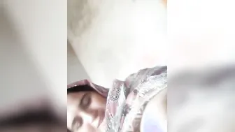 Pakistani Aunty Playing With Her Naked Pussy On Camera