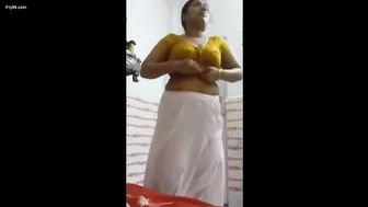 Married Desi Woman Caught Naked And Touching Herself Bath
