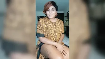 Desi Aunty Spreading Pussy Wide Open Telling Dirty Stories