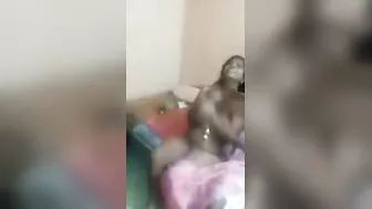 Naked Aunty Making Out With Her Young Lover On Hidden Camera