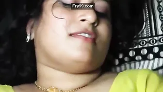 Married Woman Spreading Her Legs Wide Open For Stranger Cock