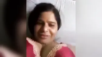 Horny Nepali Aunty Spreading Her Wet Pussy Wide For Me