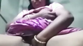 Horny Mature Woman Fingering Wet Pussy Moaning Loud And Nasty