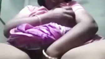 Horny Mature Woman Fingering Wet Pussy Moaning Loud And Nasty