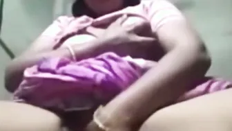 Horny Mature Woman Fingering Wet Pussy Moaning Loud And Nasty