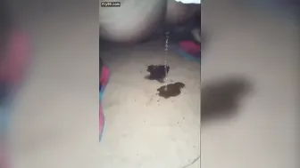 Lankan Aunty Squatting Outdoor And Pissing All Over The Place