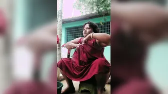 Bengali Village Milf Bathing Outdoors Caught On Hidden Cam