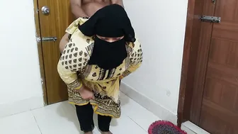 Muslim Wifey Getting Drilled By Stranger While Cleaning House