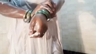 Married Woman Bathing And Soaping Up Her Curves On Camera