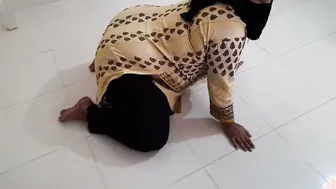 Indian Milf Aunty Exercising Gets Surprised Fucked Rough