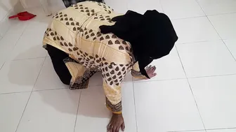Indian Milf Aunty Exercising Gets Surprised Fucked Rough