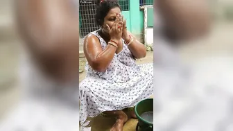Bengali Village Aunty Bathing Naked Showing Everything Off