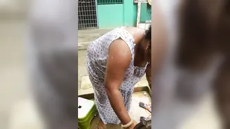 Bengali Village Aunty Bathing Naked Showing Everything Off